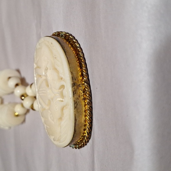 Vintage carved bone statement necklace - Picture 8 of 13